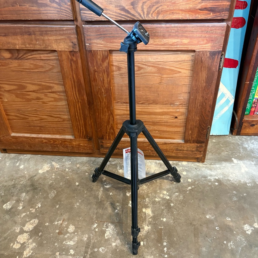 Vintage * Sakar TR-2L Photo and Video Tripod with Box Extends to 49" Retro Decor - Picture 4 of 14